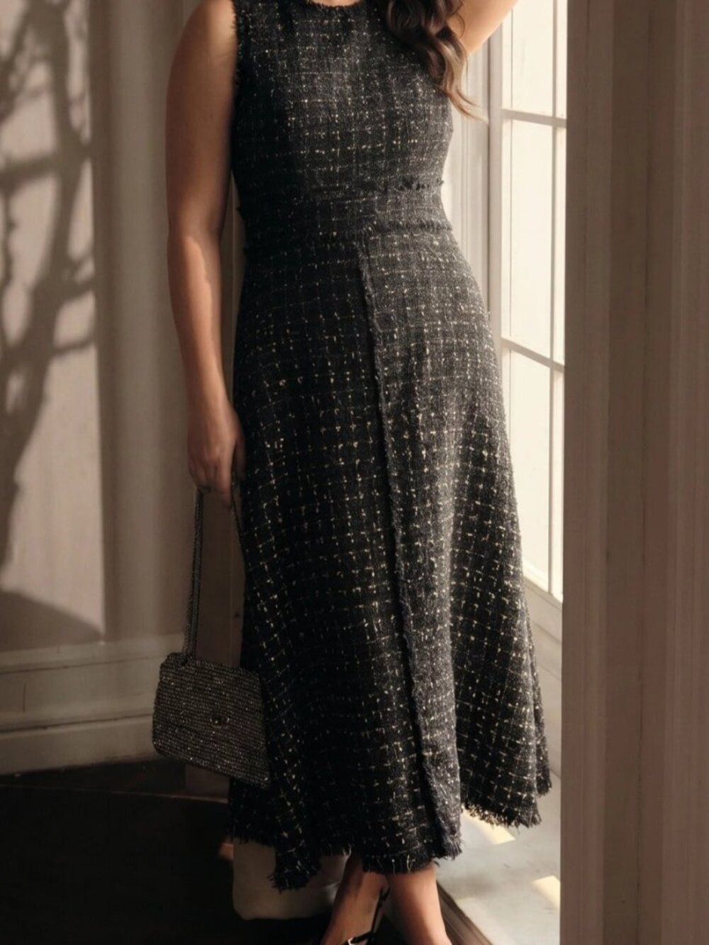 Dark Grey Elegant Women's Tweed Sleeveless Midi Dress - Picture 4 of 6